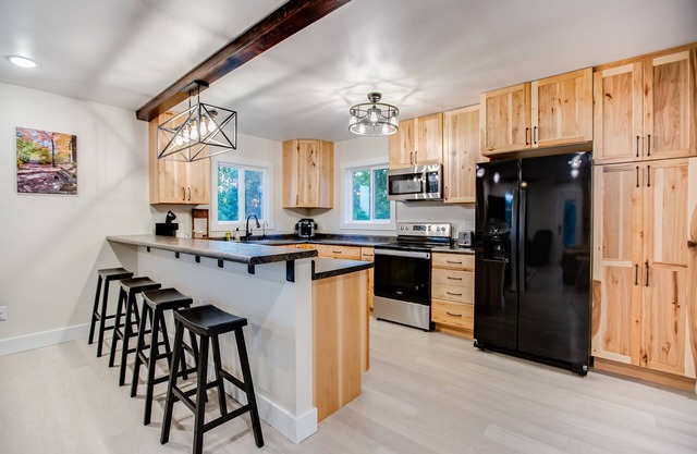 BLESSINGS FARMHOUSE | scenic views. indoor playground. new porch + ADA ramp.