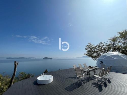 bLOCAL Umitosora - 2 BR Villa with Breathtaking Ocean View for 10 Ppl