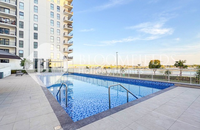 Bloomfields Luxurious 2Br Water Edge