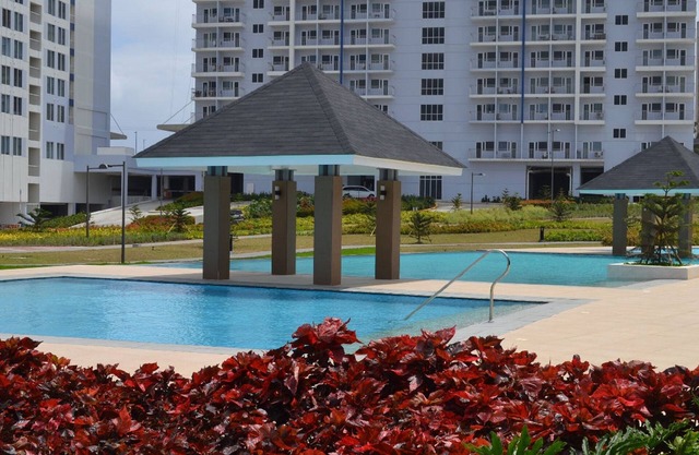 Blowing in the Wind Taal Lake View - 1 Bedroom Apartment with Balcony