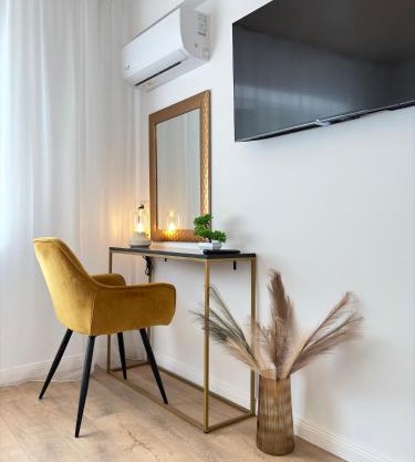 Blue Central Apartment - Neversea Beach - Old Town