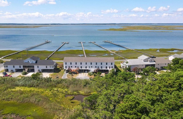 Blue Chair Bay - Waterfront townhome w/Fishing pier!