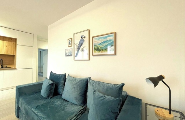 Blue Jay's Nest — AC and Stylish Terrace