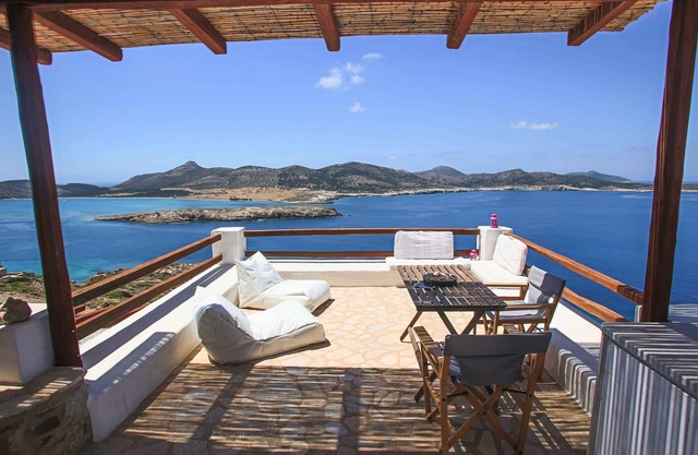 Blue Sea Vibes family-friendly apartment with sea & sky views from every room