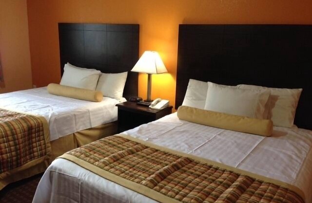 BLUE SKY INN Glens Falls-Saratoga-Lake George