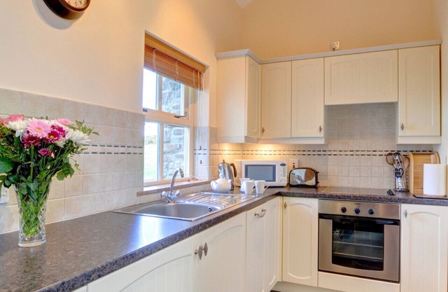 Bluebell Cottage - Two Bedroom House, Sleeps 4