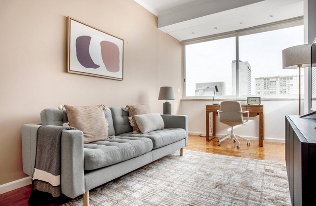 Blueground | Avenidas Novas, fully furnished