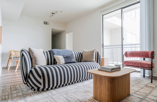 Blueground | Domain, gym, pool & w/d, nr shops