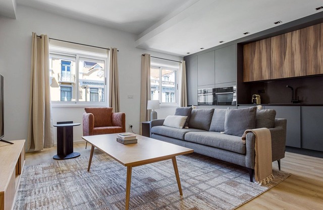 Blueground | Saldanha, fully furnished