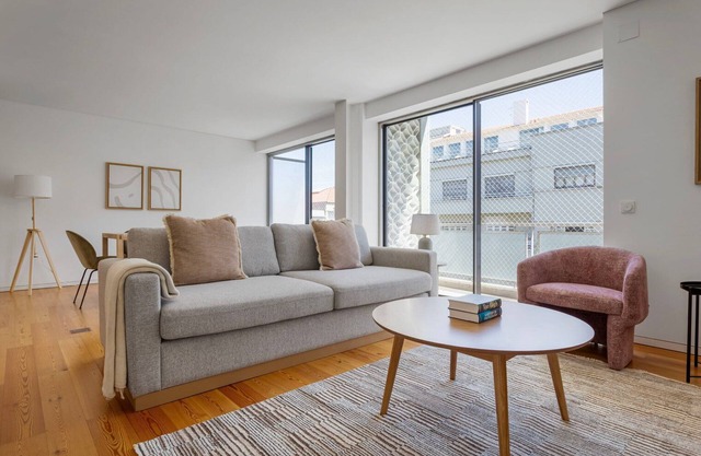 Blueground | Santo António, totally furnished
