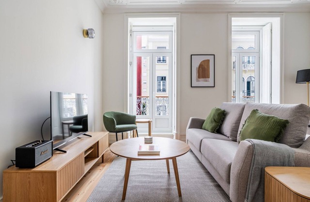 Blueground | Santo António, view, nr Parque Eduardo VII