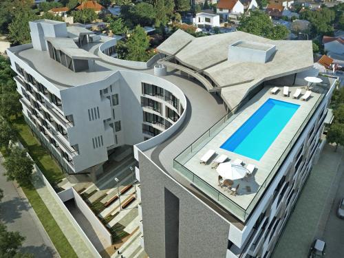 BlueSky Apart & Parking