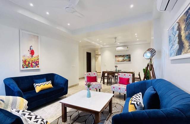 BluO 3BHK CityWalk Mall, MAX Saket -Lift, Balcony