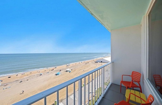 Boardwalk 1BR Stay with Heated Pool & Hot Tub