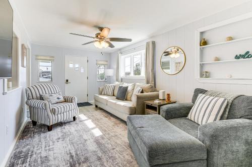 Boat Dock and Yard Waterfront Okeechobee Retreat