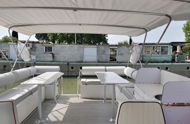 Boat 'Odyssey Croisieres' with Lake View and Air Conditioning