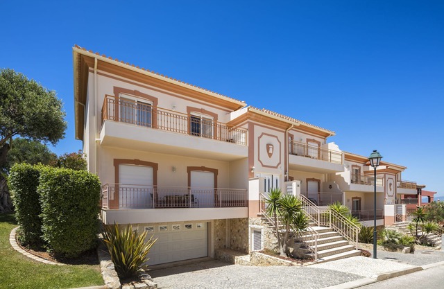 Boavista Golf luxurious 2 Bed/2Bath overlooks fairway,seaview,spa,2 pools,wifi