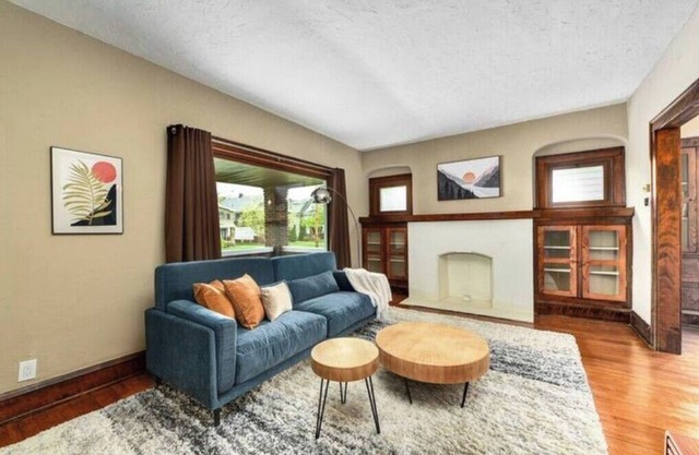 Bohemian Rock n' Roll Retreat ~ 15 mins to Downtown ~ 8 mins to Cleveland Clinic