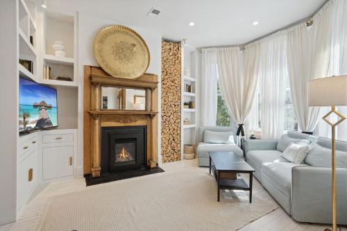 Boho Bliss Bloomingdale plus Parking