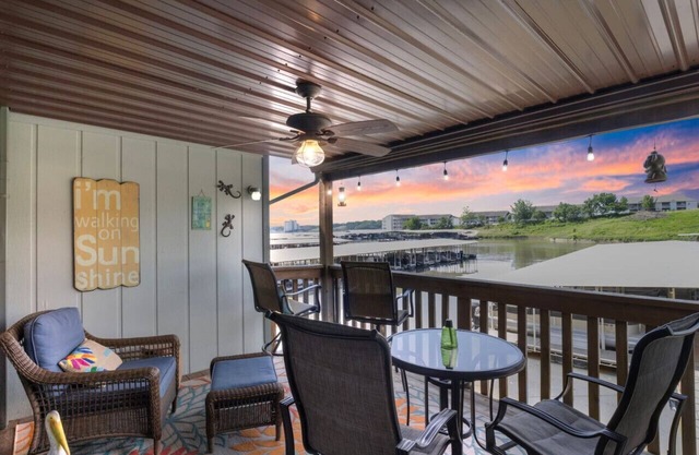 Boho Flamingo-Pools, Hot Tub, Pet Friendly