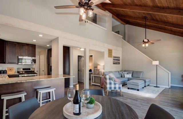 Boji Waterfront Shack- Miller’s Bay Canals