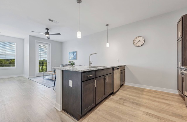 Bold 2320 I Stunning One Bedroom Modern Suite