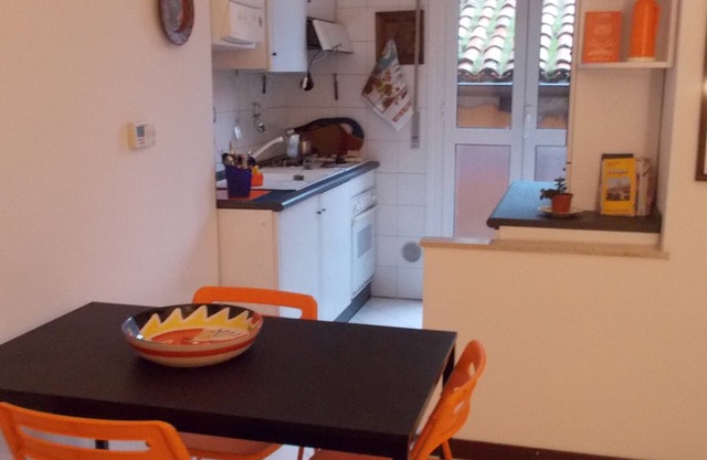 Bologna: historic center apartment