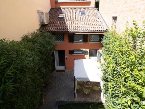 BolognaRoomscom - Isaia Garden Private Garden Spa Bath