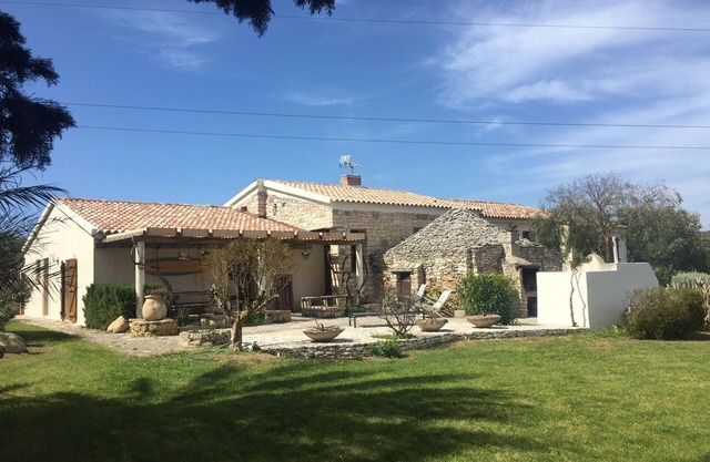 Bonifacio between sea and countryside, 300 m from Ciappili beach, 600m from Spérone