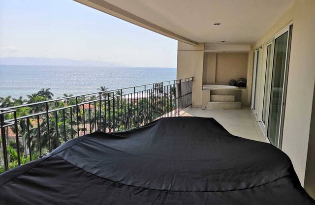 Bonito Condominio en el Corazon de Marina Vallarta.