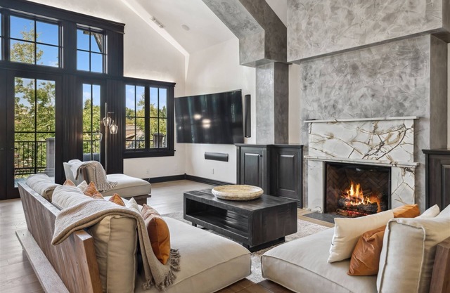 Book for the Holiday! Lake Property with Private Dock at Bear Dance!