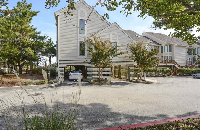 BOOK OPEN JULY WEEKS BEFORE MAY 1 AND GET 10% OFF! Free Golf at Bear Trap Dunes and MORE! Recently remodeled and redecorated located on the Ocean Front.