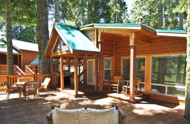 BookStayHop -#48 Cabin on Hyatt Prairie-Mountain Views.