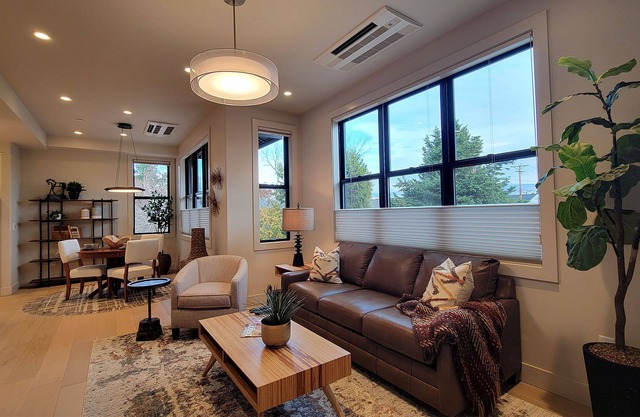 BookStayHop - Plaza North Suite Sonoma