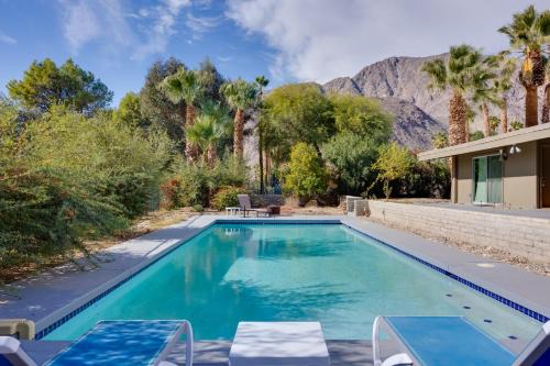 Borrego Springs Retreat with Pool and Mtn Views