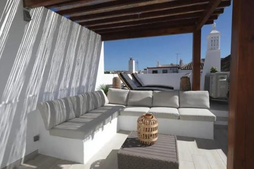Bouganvilia House