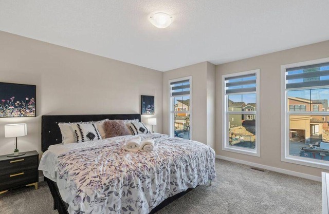 Boutique House~5Bedrooms~NearAirport~10% off on weekly&15% off on Monthly stays!