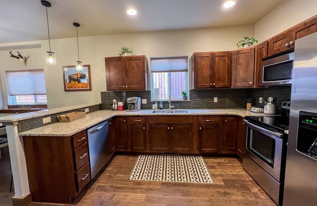 Bozeman Modern Family Friendly with Rooftop Deck
