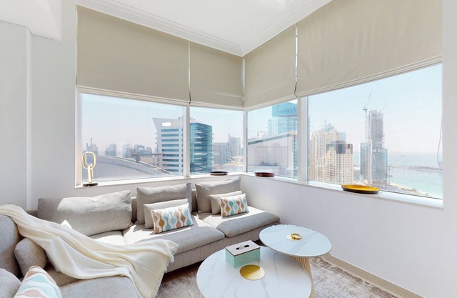BR Luxe 1 BDR Apartment w/Balcony and Sea Views