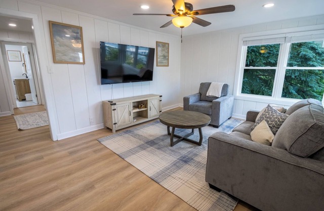 Brand New - 1bd Aptmt. at Sheridan Beach