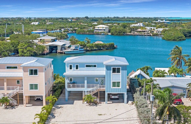 Brand new 5bed/6bath pool w/45 foot dockage - available with 2 more homes