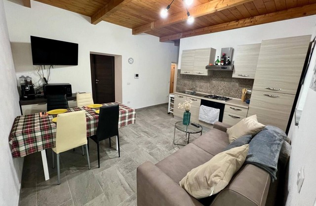 Brand new apartment in the city center. Free parking nearby