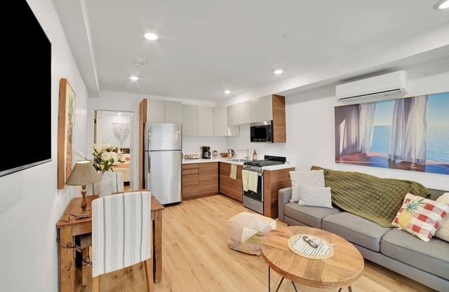 BRAND-NEW Chic Nest in a prime location