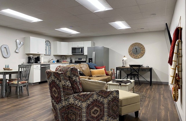 Brand new, conveniently located 2 bedroom apartment in Marion, KY