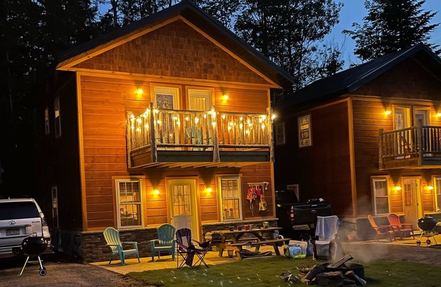 Brand New Cottage, located on 4th Lake, walking distance to town.