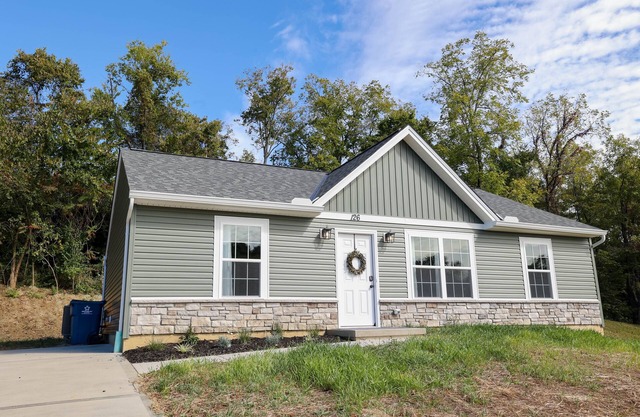 Brand new, cozy cottage - minutes from The Ark