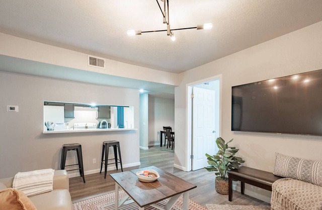 Brand New* Discount* Near I-40, Route 66, Local Shopping