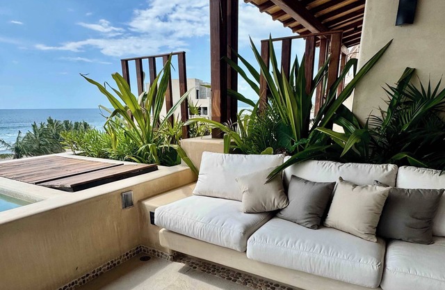 Brand New LUX PH CAUMA residential