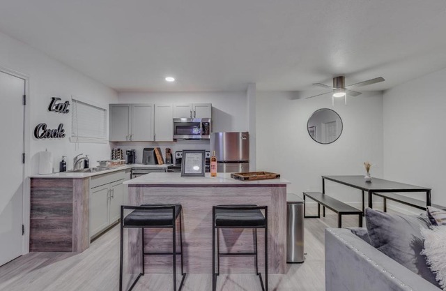 Brand New Luxury Apt! Heart of Montrose- Downtown HTX