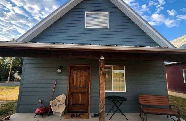 Brand New, Modern Country Cabin near Bryce Canyon National Park, Utah
